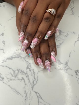Toy & Phi Lux Nail Spa