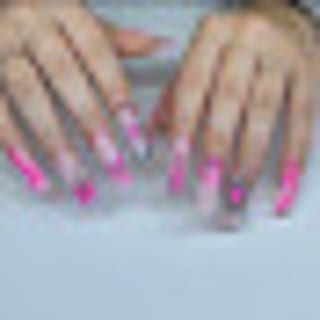 Aura Nails and Spa