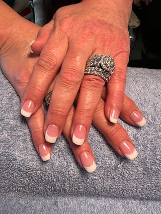 Frenchies nail studio