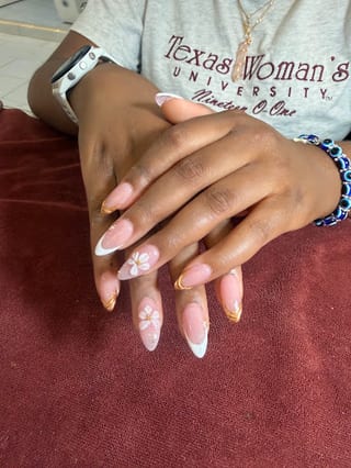 Lounge Luxury Nail & Lash