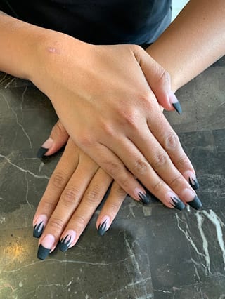 Essence Nails & Spa