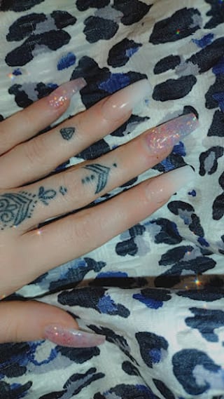 Queen Nails