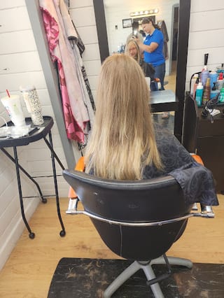 Goldilocks Salon
