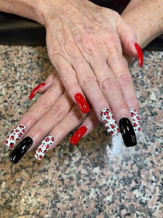 Super Nails