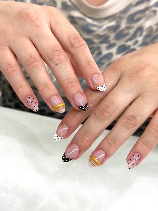 Unique nail &spa