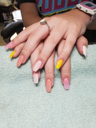 Tiff &T Nail Spa