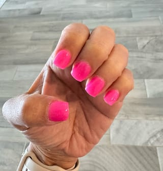 French Nails & Tan