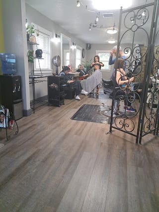 Salon Jace