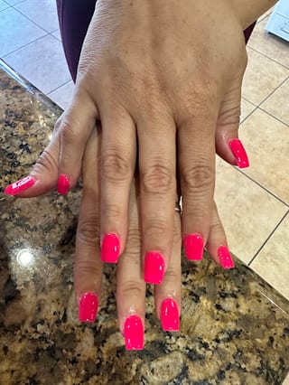 Oasis Nails