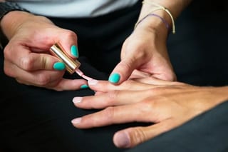 Nail technicians wanted in Hoffman Estates, IL