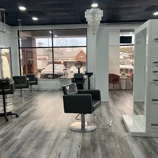 Monet Salon