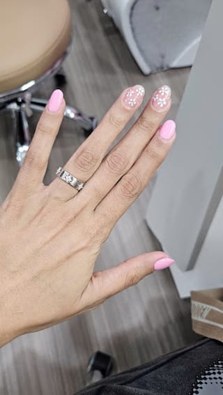 Nails & Spa by Sandra