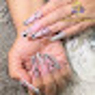 DJ's NAILS RESORT