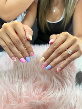 Lux Nails Spa