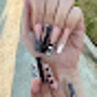 Luxx Nail Bar