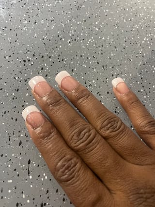 Le Nails