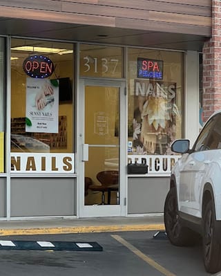 Spicy Nails