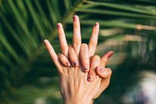 Tiệm cần thợ nail biết design, Gel-X và Builder Gel tại Irving, TX