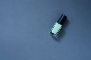 Tiệm nail cần thợ biết làm dipping, bột tại Yadkinville, NC