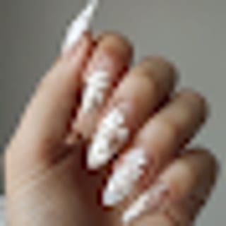 TINA’S NAILS