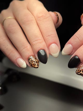 Danielle Fox Nails