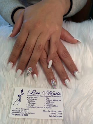 Lee Nails