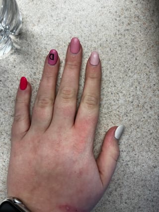 VA Nails