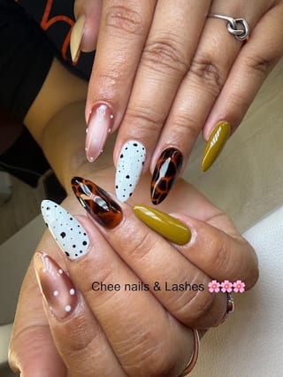 Chee Nails & Lashes