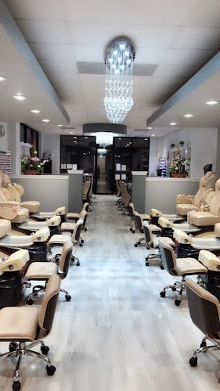 The Nail Lounge and Spa St. Cloud