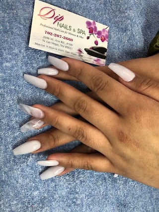 Dip nails
