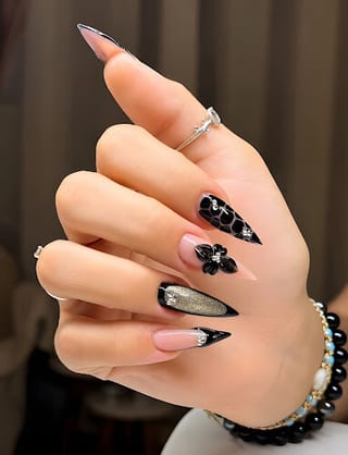DN Luxe Nail Lounge
