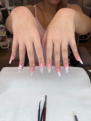 Chau’s Nails & Spa