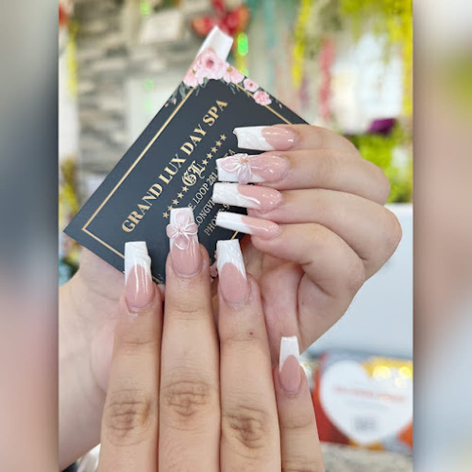 Grand Lux Nails Spa photo 1