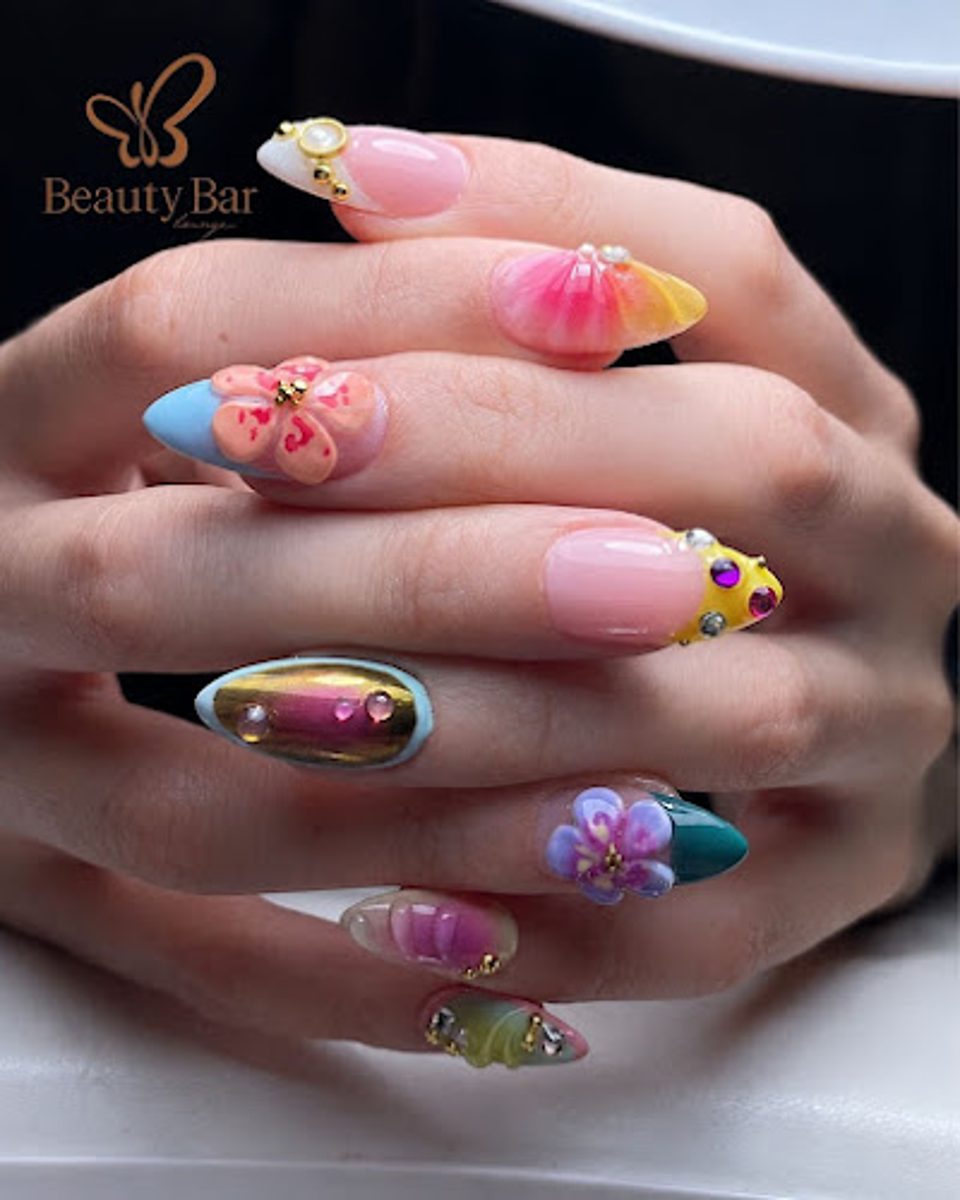 Beauty Bar Lounge nail lashes brows permanent makeup headspa photo 1