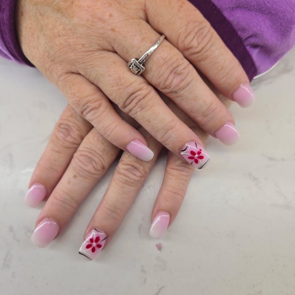 V NAILS & SPA photo 1