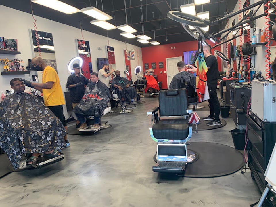 Headlines Barber Shop Brandon photo 1