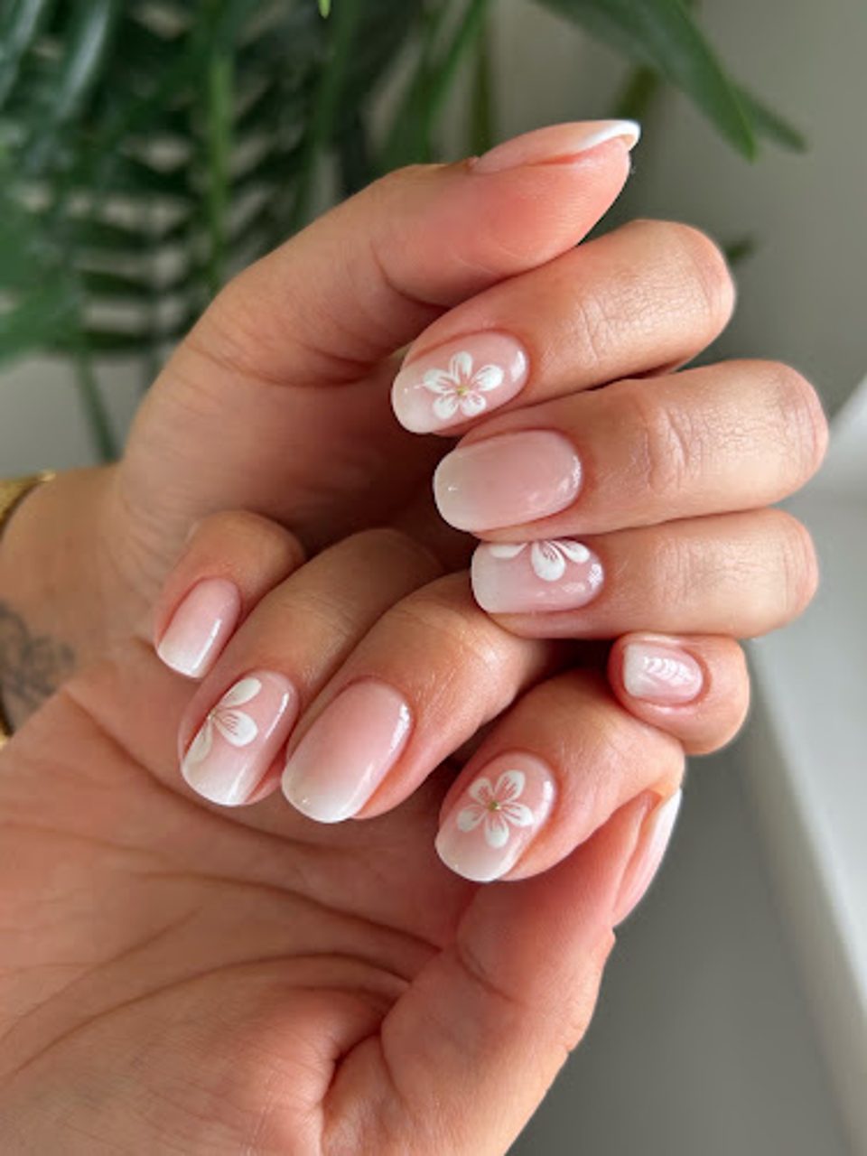Pine Tree Nails photo 1