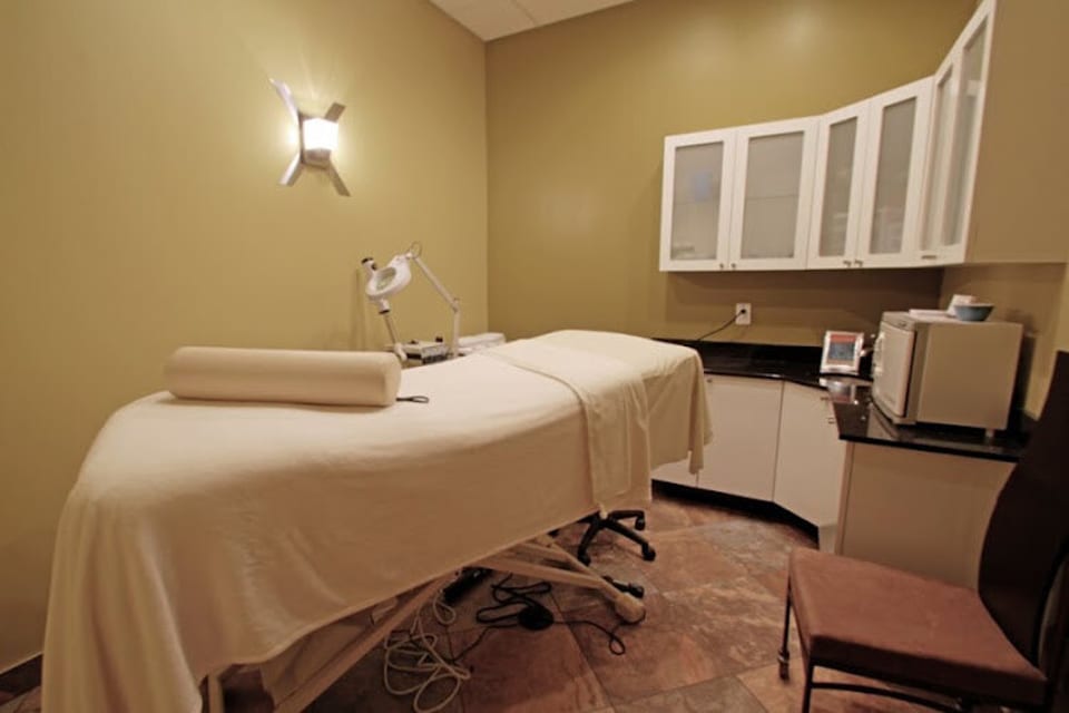 MassageLuXe photo 1