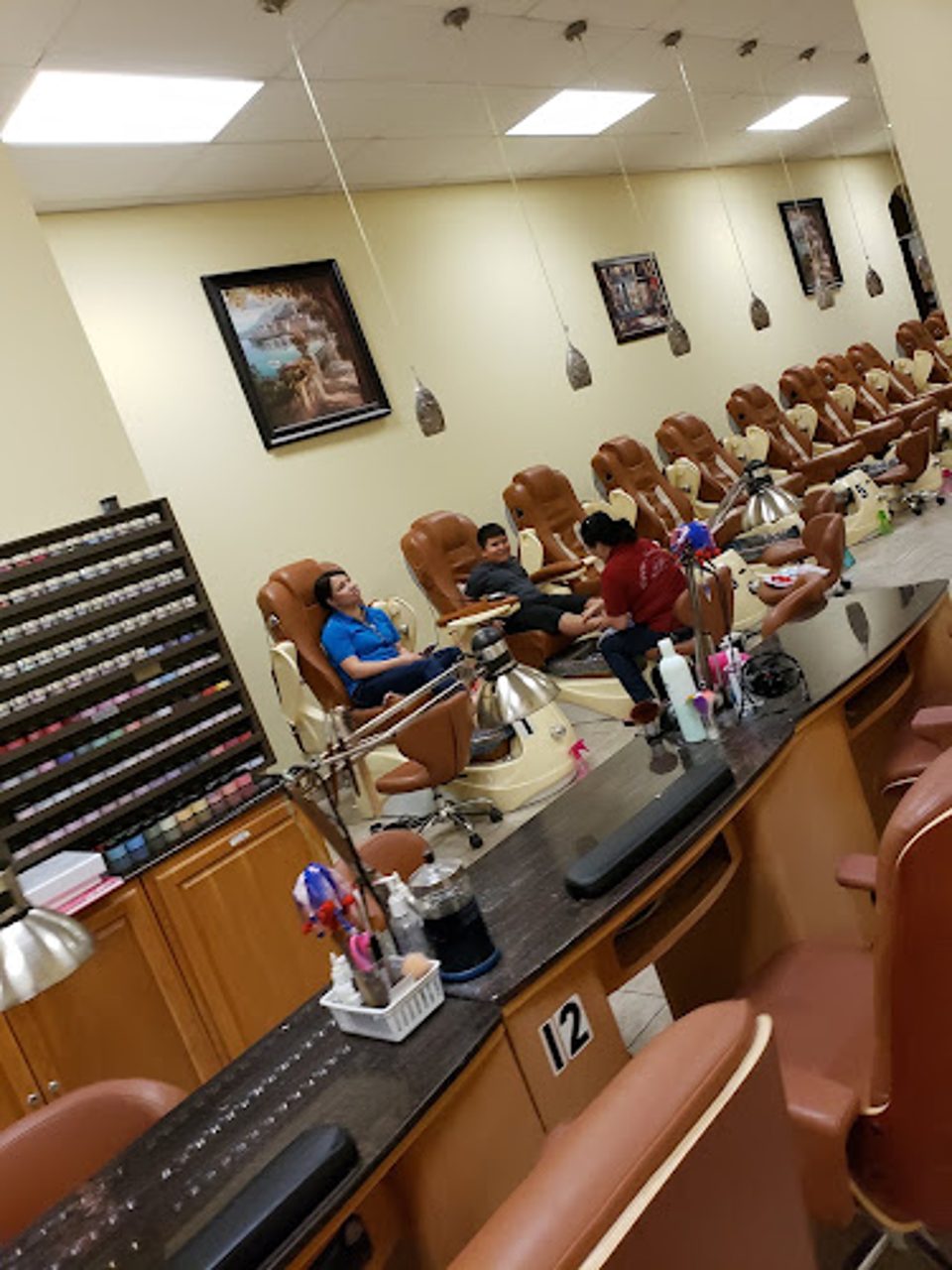 Happy Nails & Spa photo 1