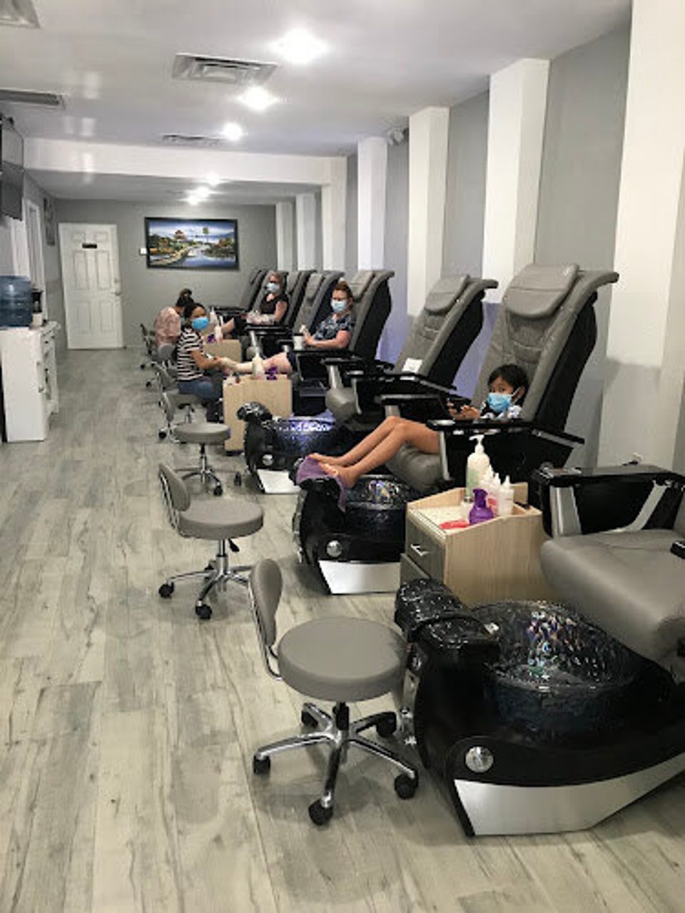 Khmer nail salon photo 1