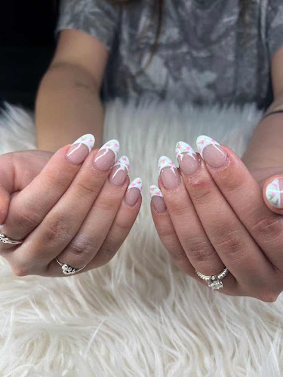 TJ Nails photo 1