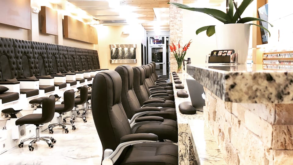 AA Nails & Spa photo 1