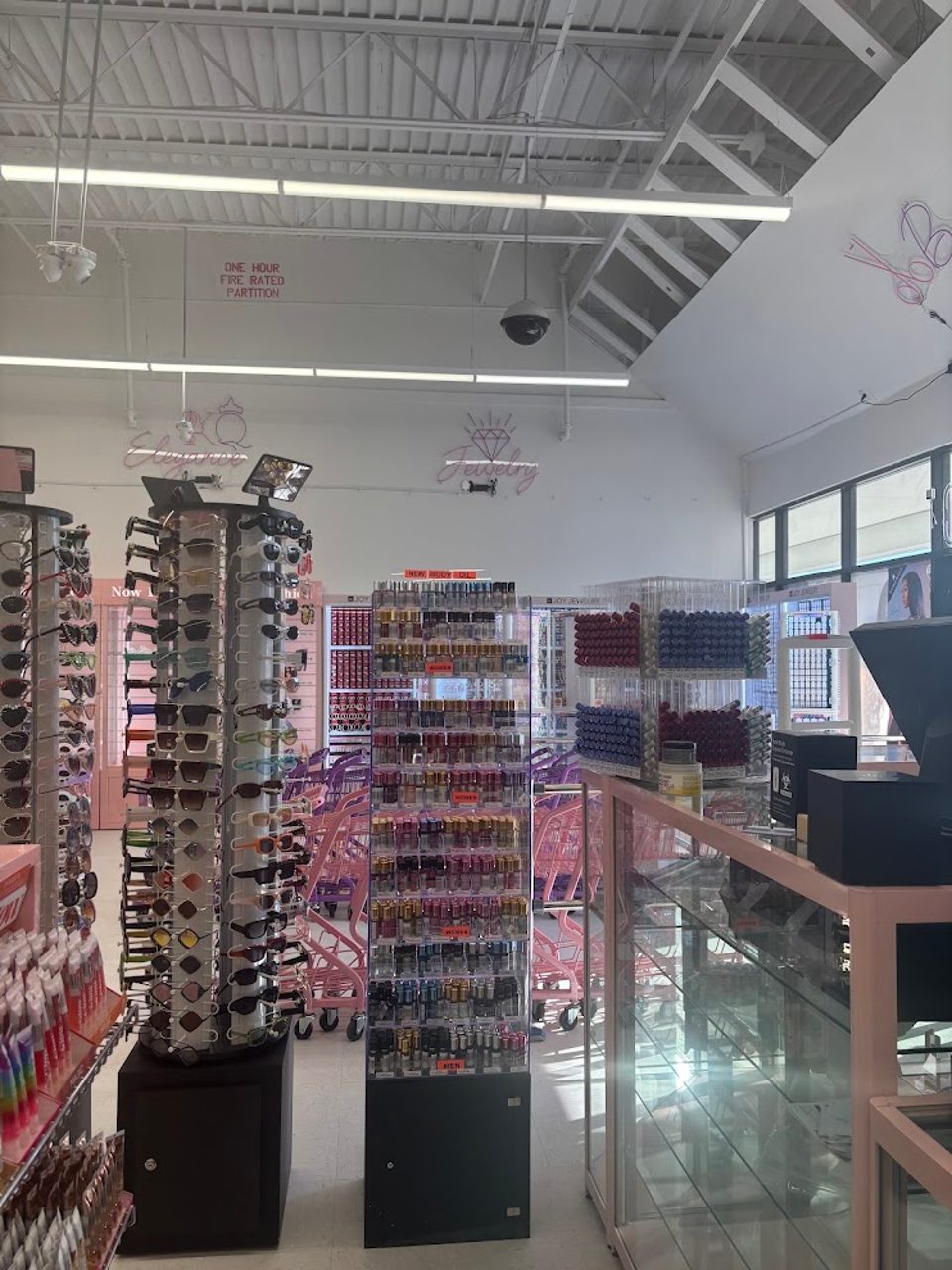 Kali Queen Beauty Supply photo 1