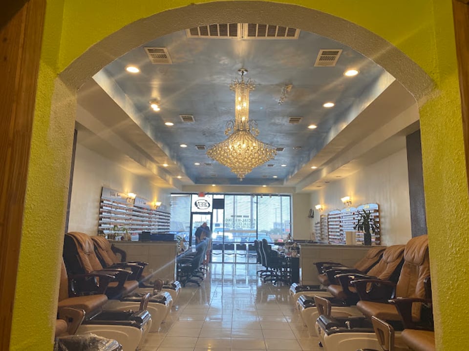 Creative Nail & Spa photo 1