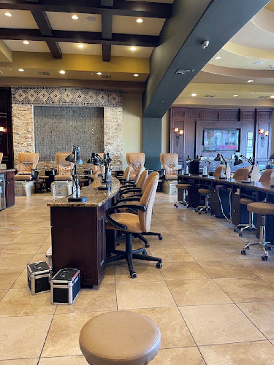Palace Nails & Spa photo 1