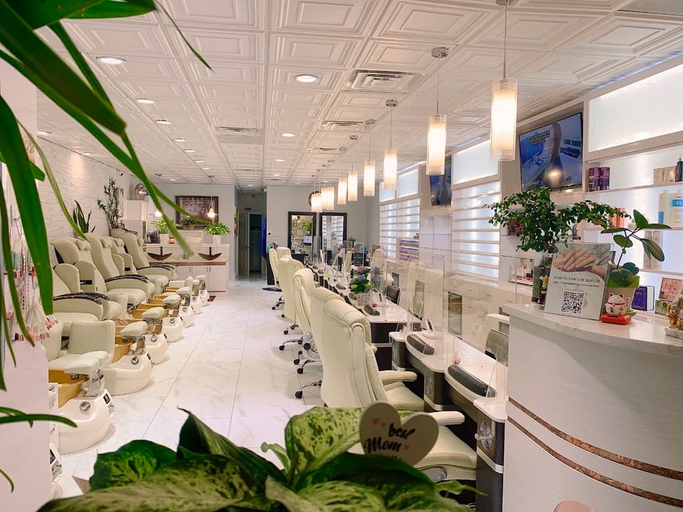 FRESH NAILS & DAY SPA photo 1