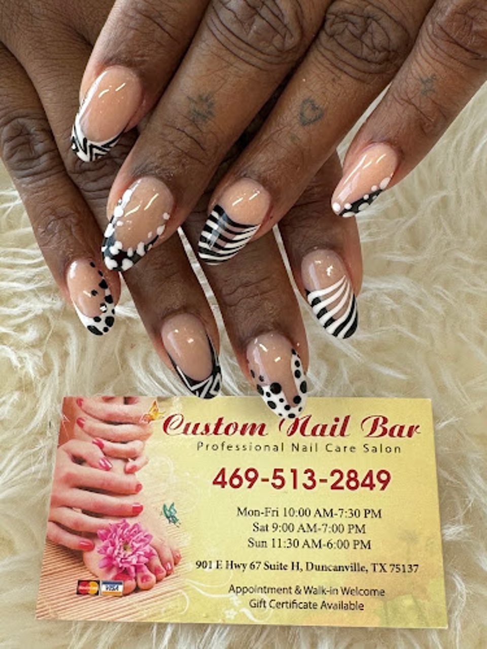 Custom Nail Bar photo 1