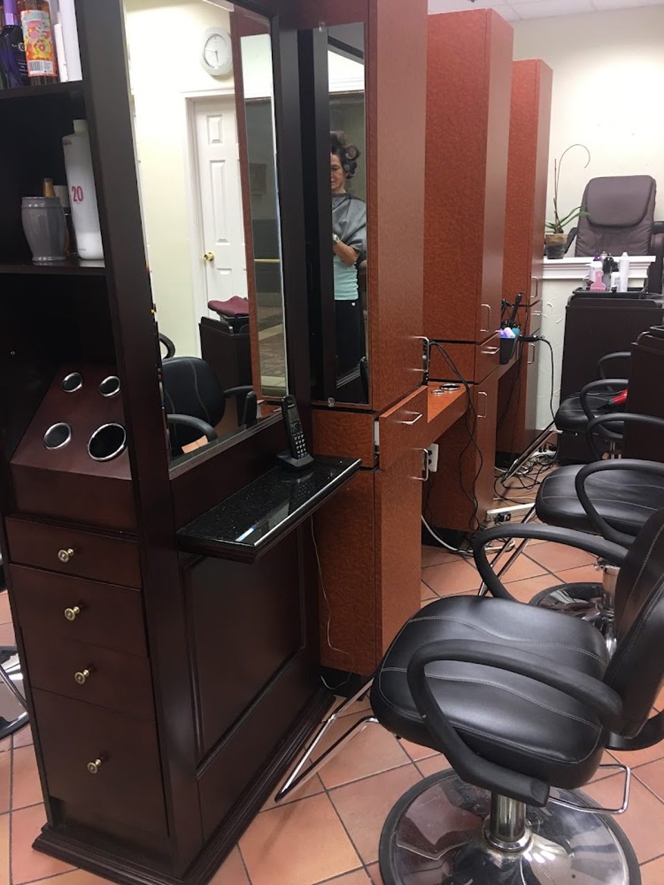 London Hair & Nail Salon photo 1