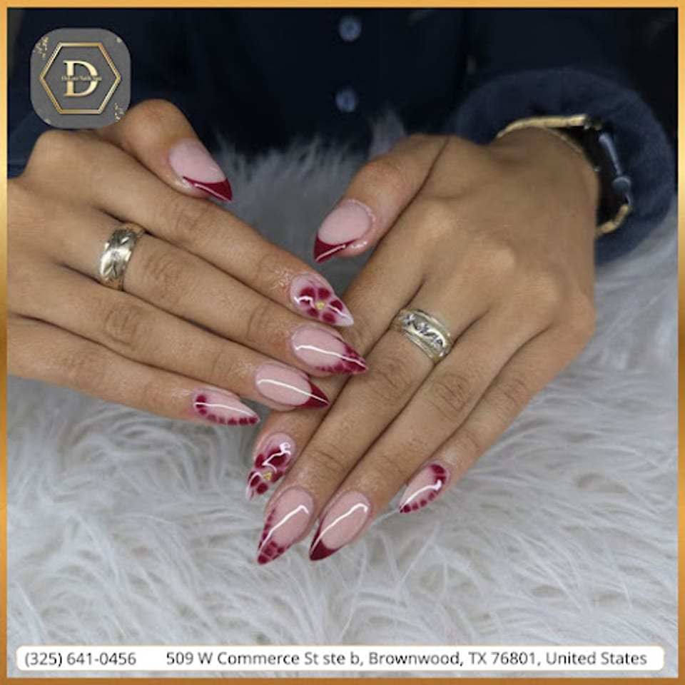 Deluxe Nails & Spa photo 1