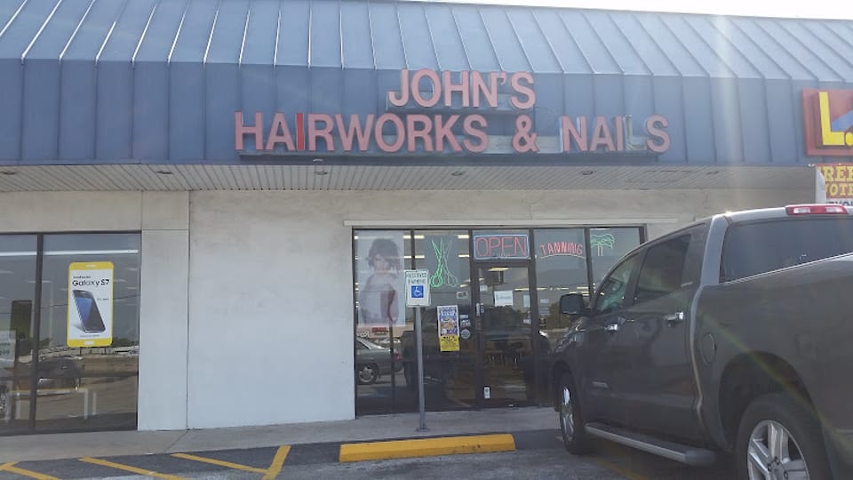 John's Hairworks & Nails photo 1